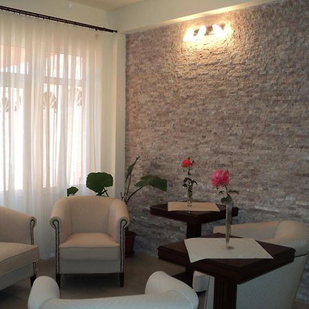 Pensiunea Irina Tilişca Extérieur photo
